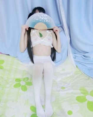 女人张开腿让男人桶视频