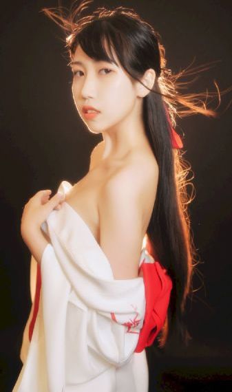 美女战士